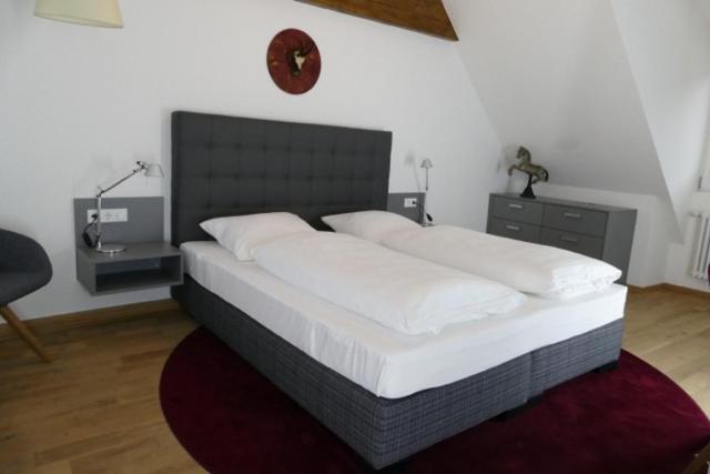 Hotel Ottheinrich ไวน์ไฮม์ ภายนอก รูปภาพ
