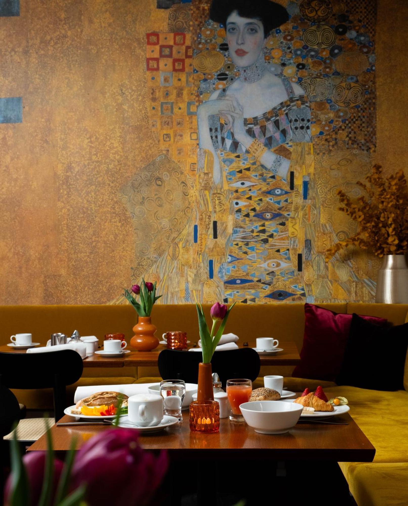 Hotel Ottheinrich ไวน์ไฮม์ ภายนอก รูปภาพ