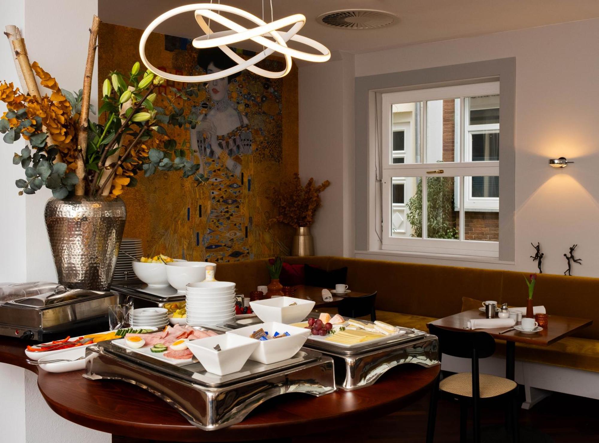 Hotel Ottheinrich ไวน์ไฮม์ ภายนอก รูปภาพ